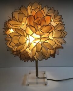 Shell Capiz table light 2